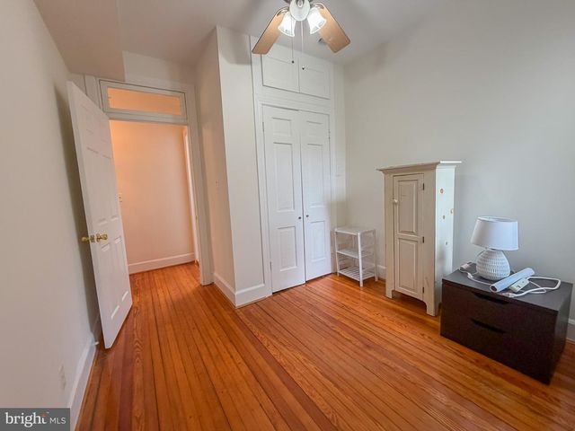 318 11TH ST SE, Washington, DC 20003