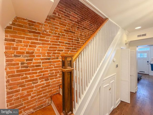 318 11TH ST SE, Washington, DC 20003