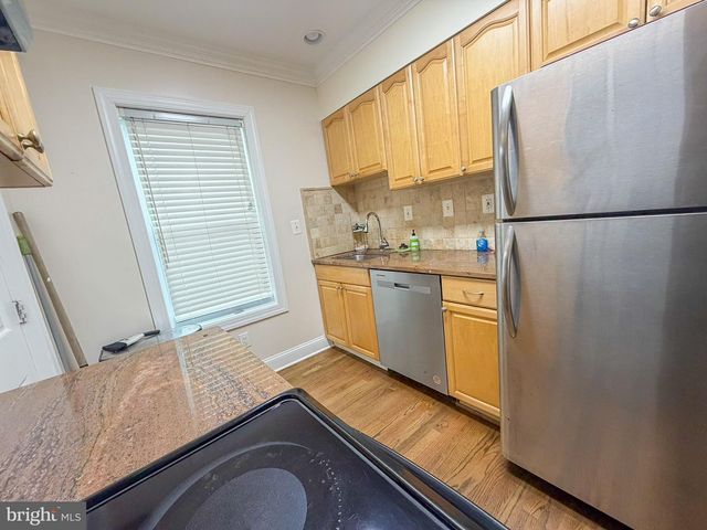 318 11TH ST SE, Washington, DC 20003