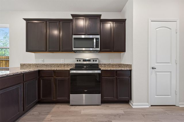 10623 Lost Maples Drive, Cleveland, TX 77328