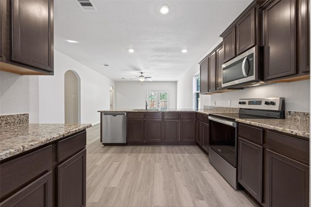 10623 Lost Maples Drive, Cleveland, TX 77328