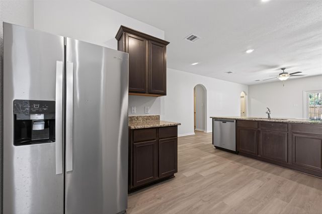 10623 Lost Maples Drive, Cleveland, TX 77328