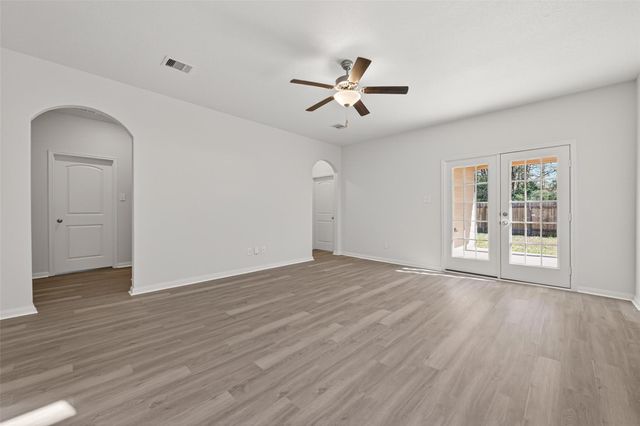 10623 Lost Maples Drive, Cleveland, TX 77328