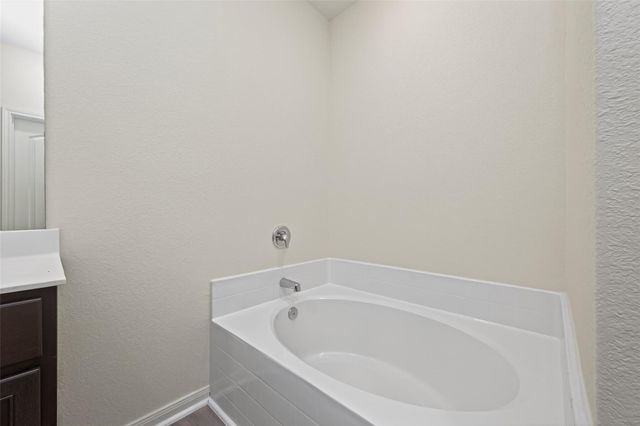 10623 Lost Maples Drive, Cleveland, TX 77328