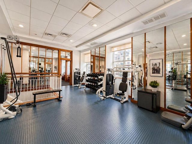 425 5th Ave Apt 61A, New York City, NY 10016
