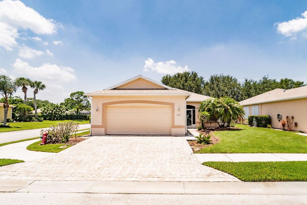 1357 Shoreline Circle, Sebastian, FL 32958