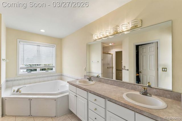 6476 Stonebrook Lane, Flushing, MI 48433