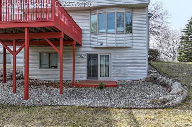 6476 Stonebrook Lane, Flushing, MI 48433