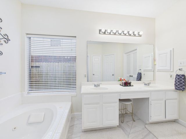 1531 Almond Brook Lane, Houston, TX 77062