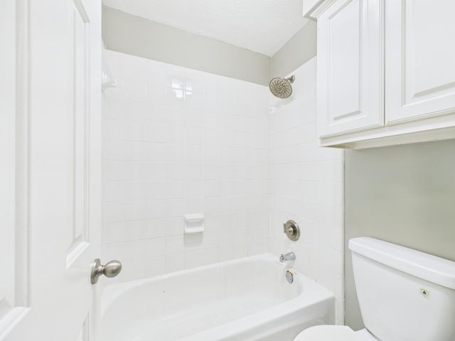 1531 Almond Brook Lane, Houston, TX 77062