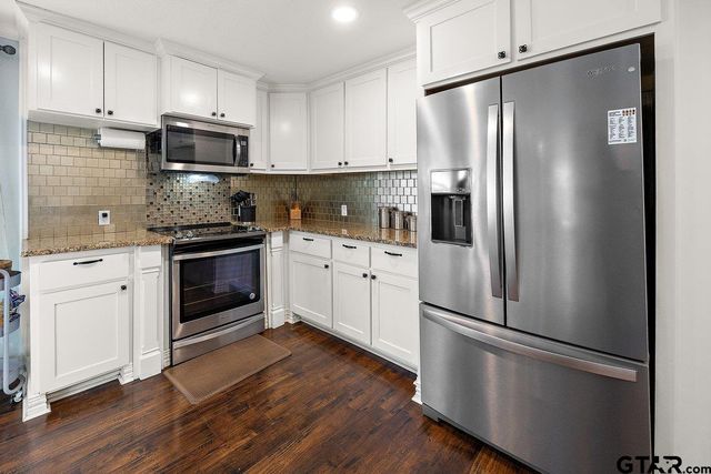 130 County Road 3162, Jacksonville, TX 75766