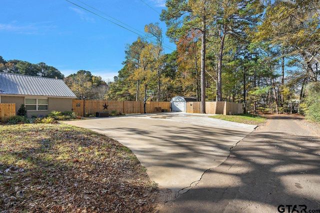 130 County Road 3162, Jacksonville, TX 75766