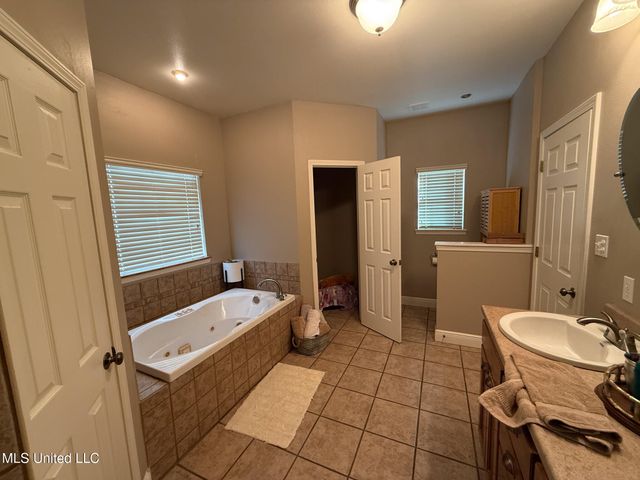 2855 Firetower Road, Kiln, MS 39556