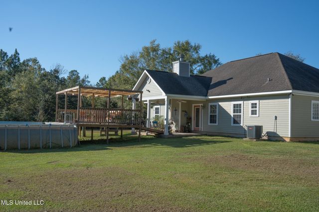 2855 Firetower Road, Kiln, MS 39556