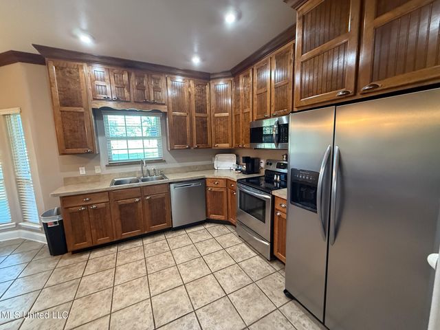 2855 Firetower Road, Kiln, MS 39556