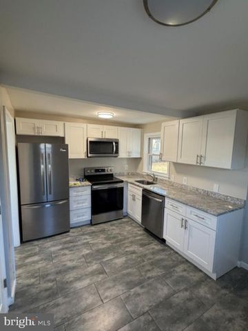 6810 PICKETT DR, Suitland, MD 20746