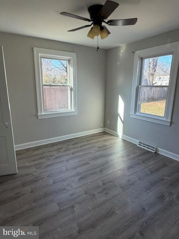 6810 PICKETT DR, Suitland, MD 20746