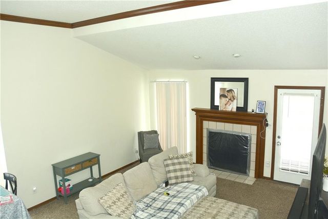 1103 NW Porter Court, Blue Springs, MO 64015