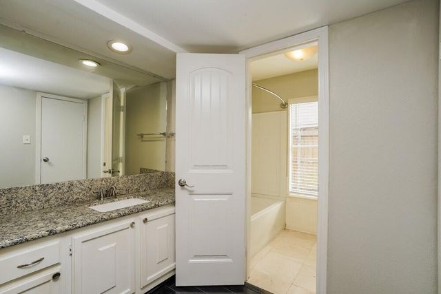 3534 Duncaster Drive, Missouri City, TX 77459