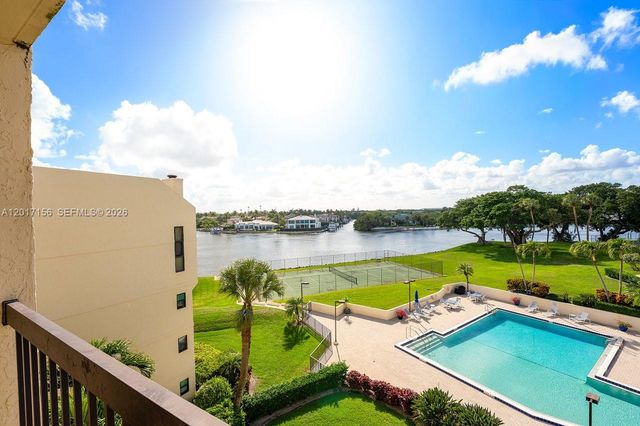 364 Golfview Road 505, North Palm Beach, FL 33408