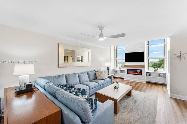 364 Golfview Road 505, North Palm Beach, FL 33408
