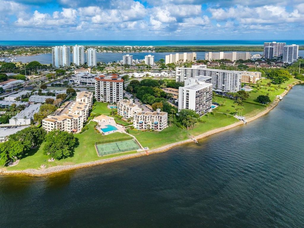 364 Golfview Road 505, North Palm Beach, FL 33408