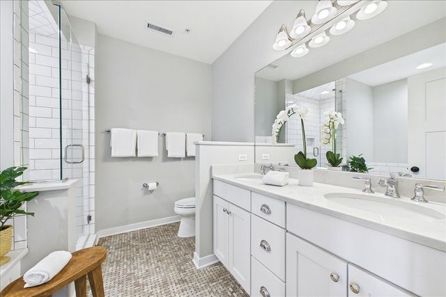 977 Harris Road 25, Grayslake, IL 60030