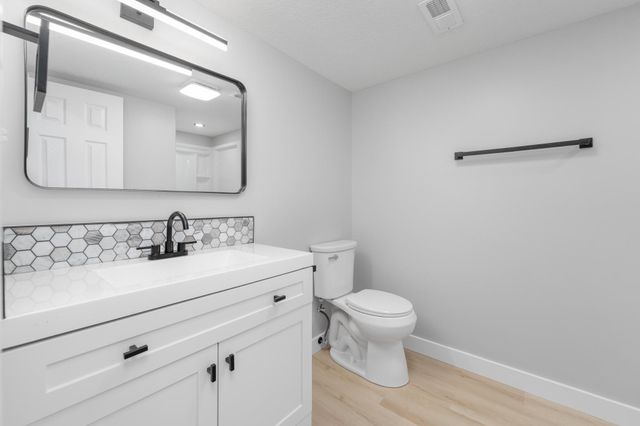 6527 N Scottsville St, Park City, KS 67219