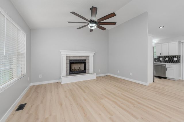 6527 N Scottsville St, Park City, KS 67219