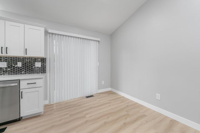 6527 N Scottsville St, Park City, KS 67219