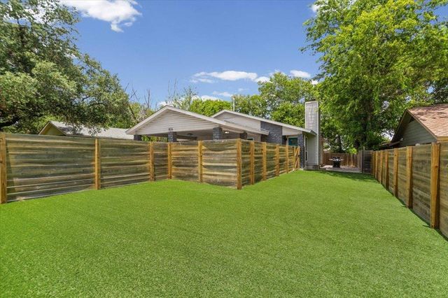 826 King Albert ST B, Austin, TX 78745