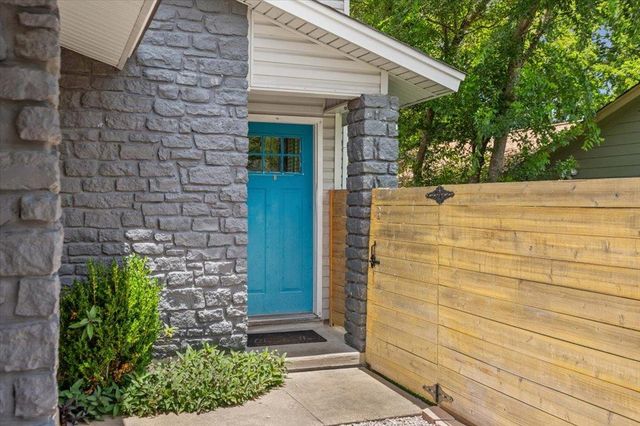 826 King Albert ST B, Austin, TX 78745