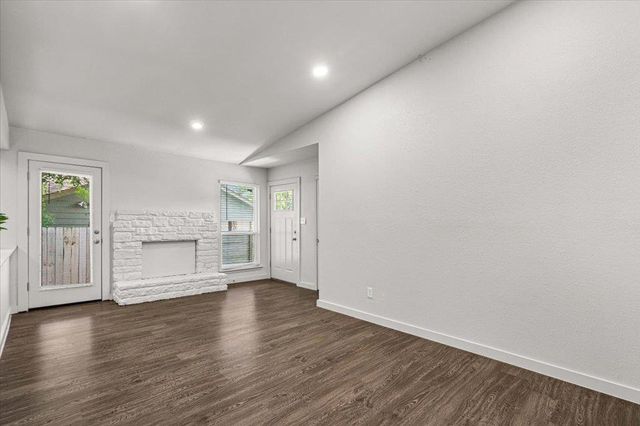 826 King Albert ST B, Austin, TX 78745