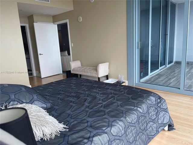 601 NE 36th St 1009, Miami, FL 33137