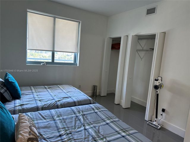 601 NE 36th St 1009, Miami, FL 33137