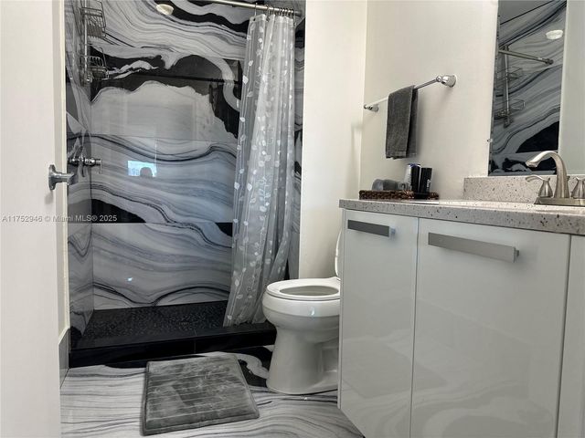 601 NE 36th St 1009, Miami, FL 33137