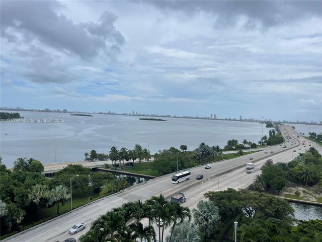 601 NE 36th St 1009, Miami, FL 33137