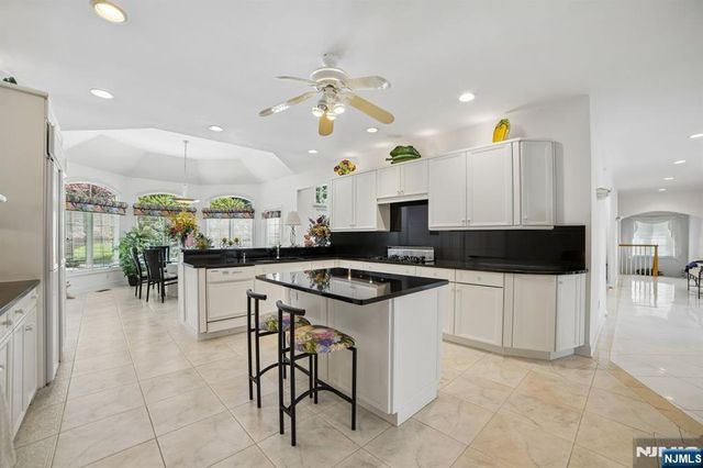114 Valley Road, Allendale, NJ 07401