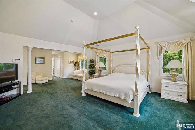 114 Valley Road, Allendale, NJ 07401
