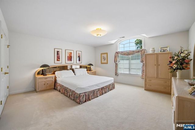 114 Valley Road, Allendale, NJ 07401