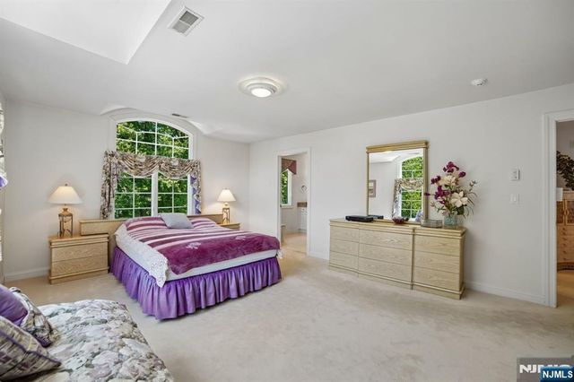 114 Valley Road, Allendale, NJ 07401