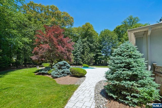 114 Valley Road, Allendale, NJ 07401