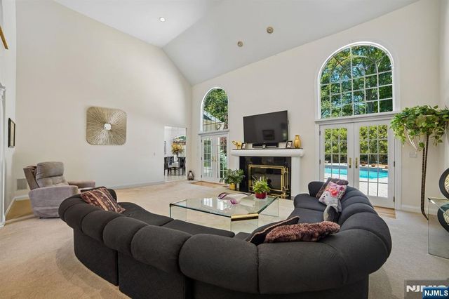 114 Valley Road, Allendale, NJ 07401