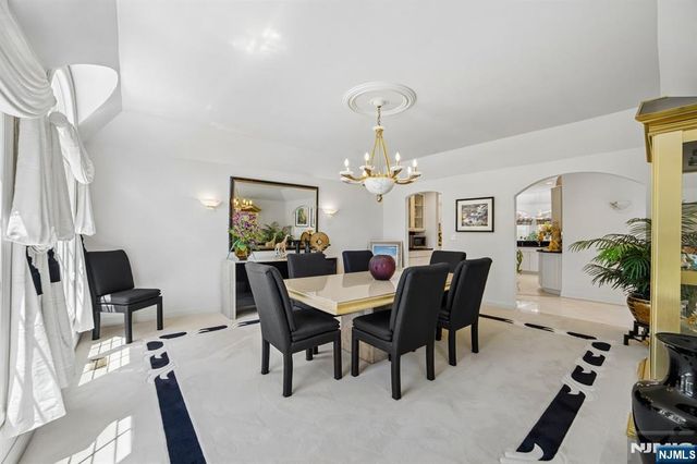 114 Valley Road, Allendale, NJ 07401