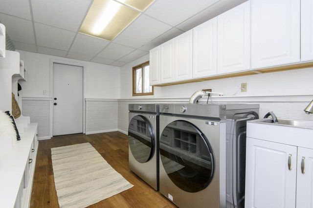 W296N575 Bryn DRIVE, Waukesha, WI 53188