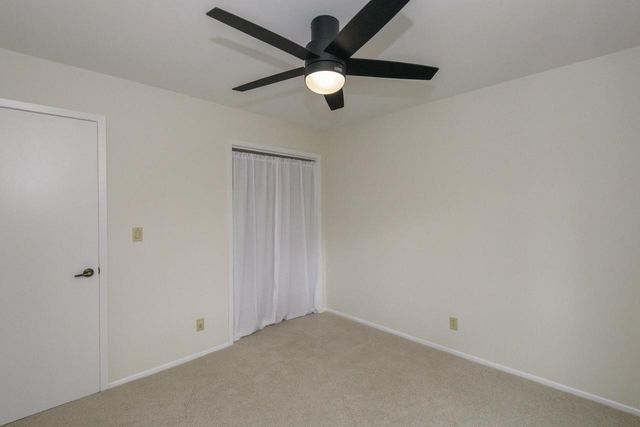 W296N575 Bryn DRIVE, Waukesha, WI 53188