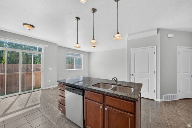 11704 S SHADOW VIEW LN, Draper, UT 84020