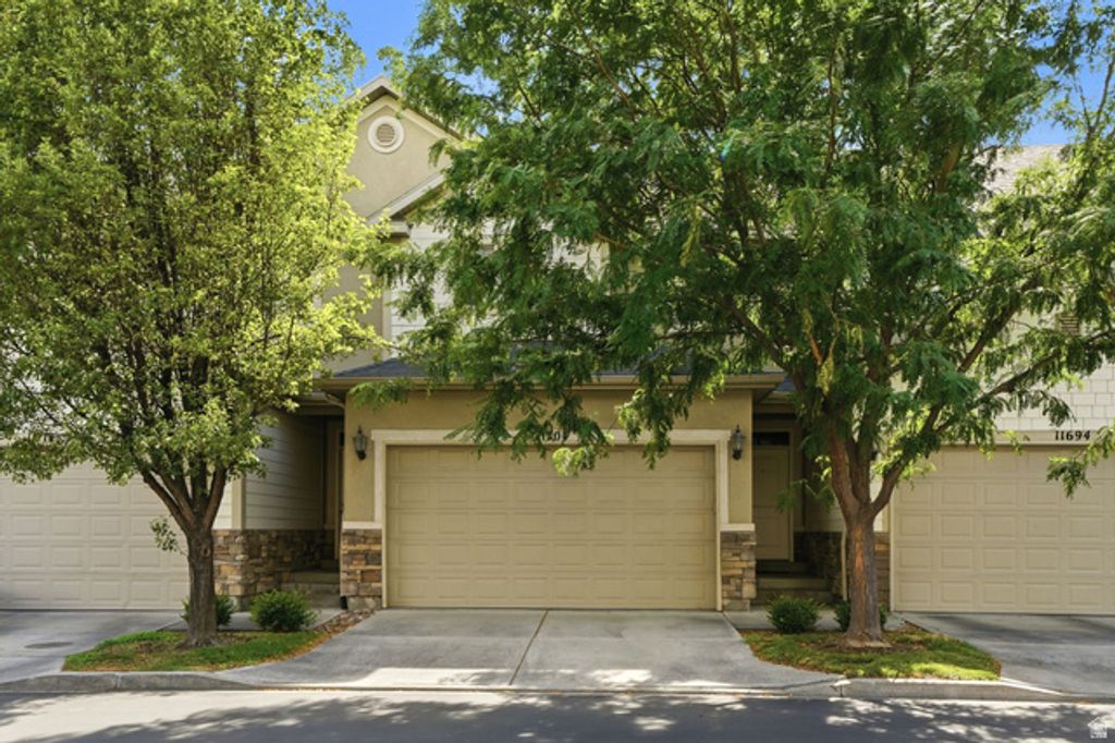 11704 S SHADOW VIEW LN, Draper, UT 84020