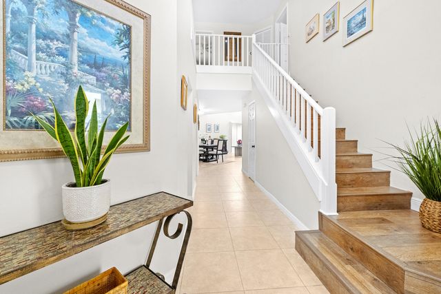 218 W Canterbury Dr W W, Palm Beach Gardens, FL 33418