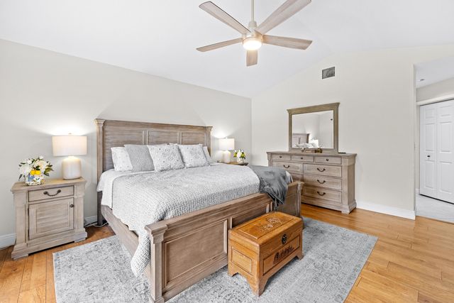 218 W Canterbury Dr W W, Palm Beach Gardens, FL 33418